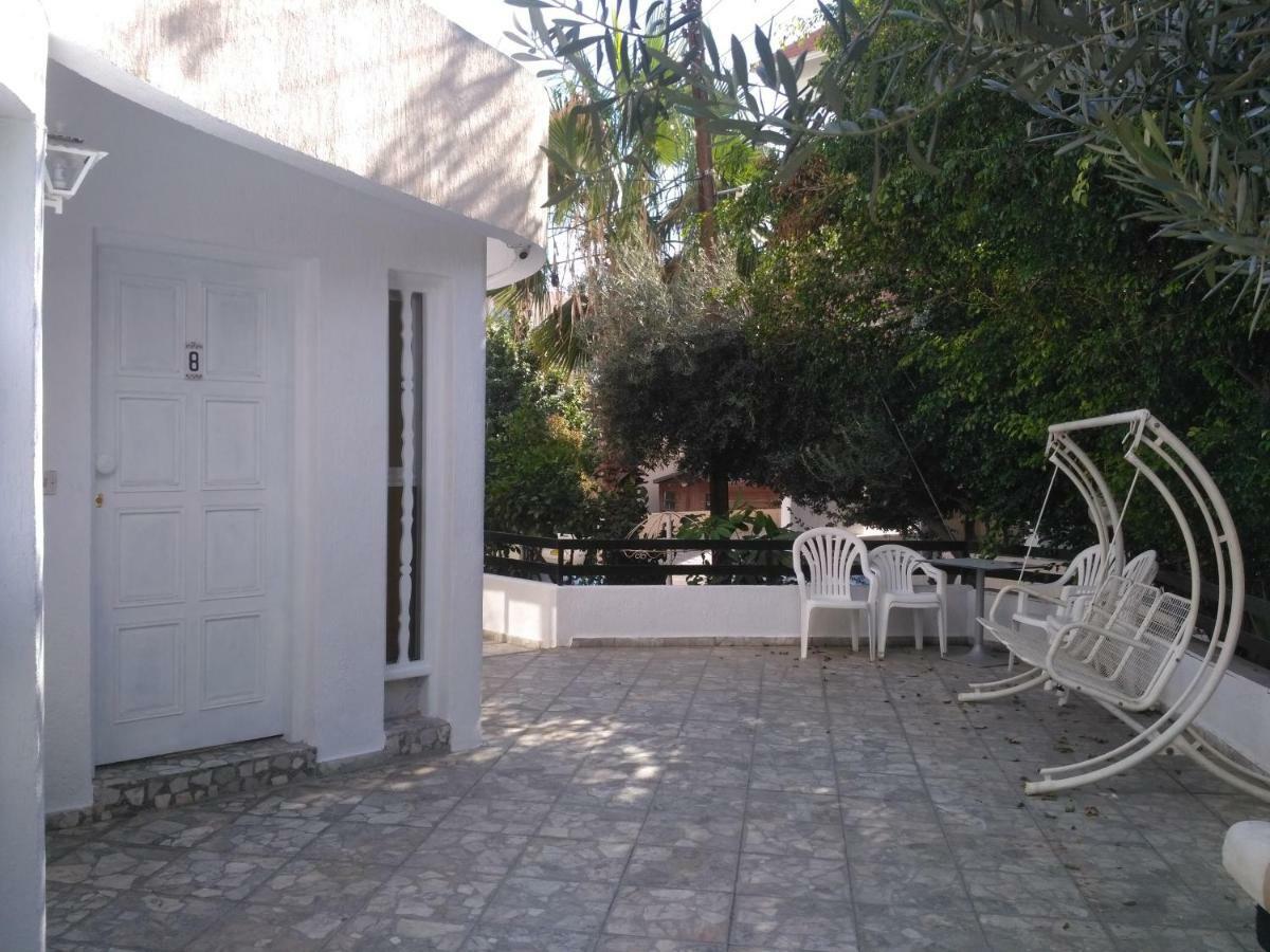 Mystery Shack Albergue Limassol Exterior foto